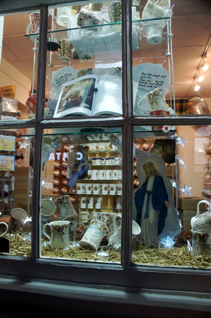 Dunoon window Advent Windows