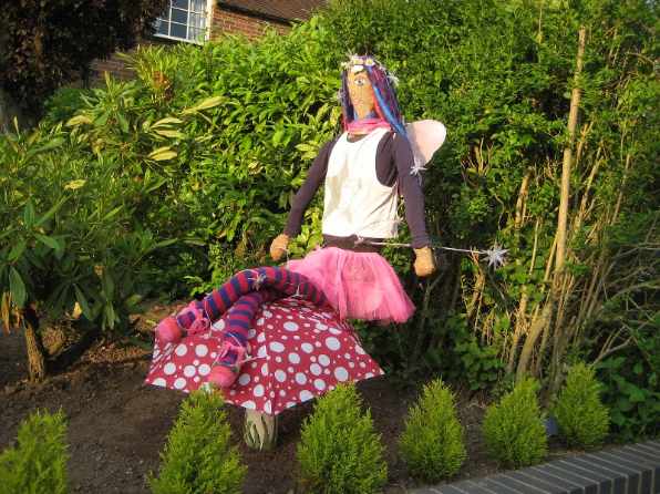 Oulton scarecrow 4