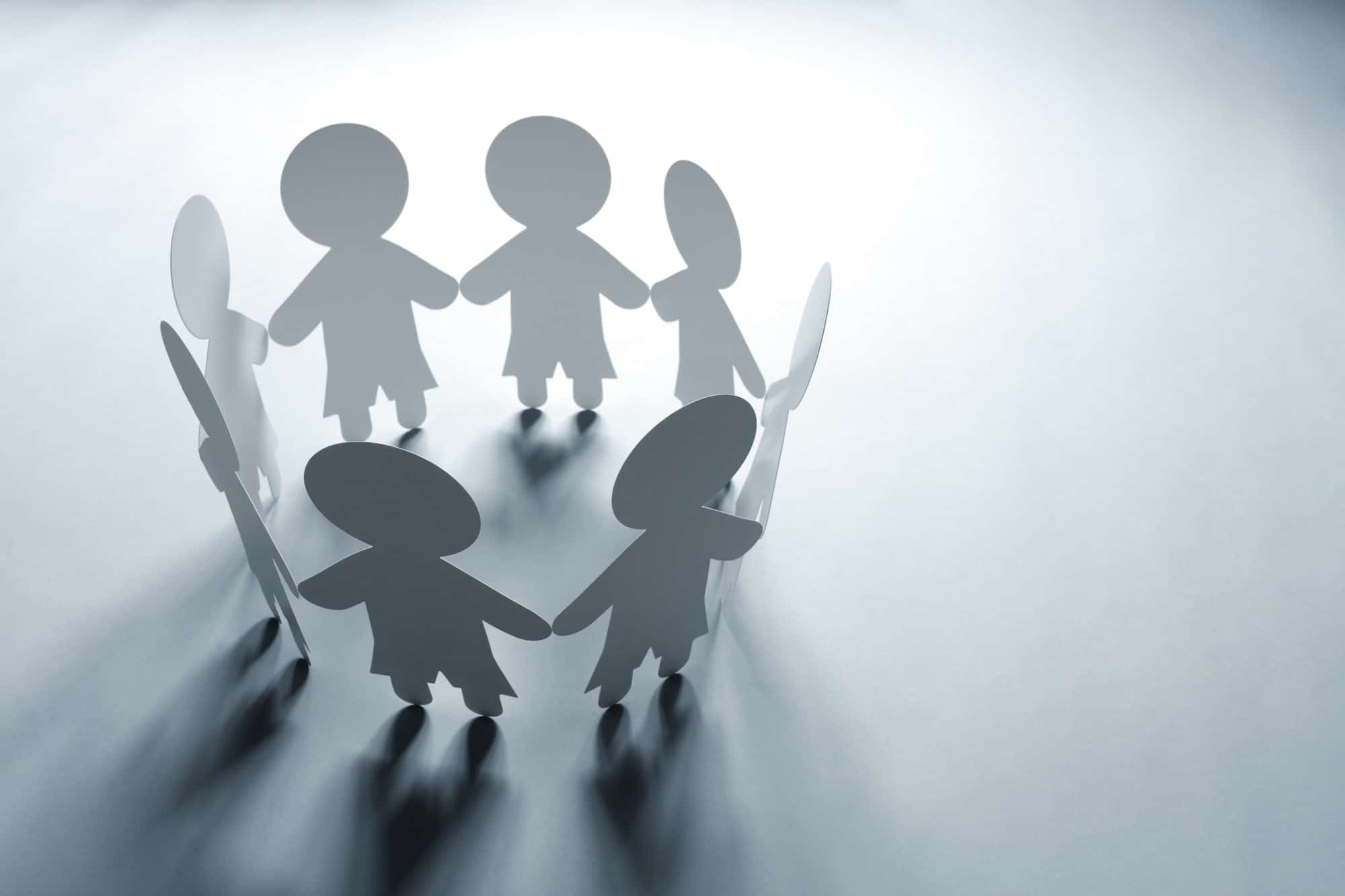 Paper chain family or community