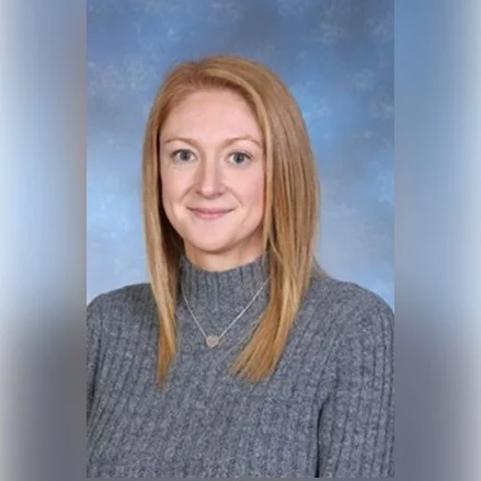 Headshot of Kerri Fenton