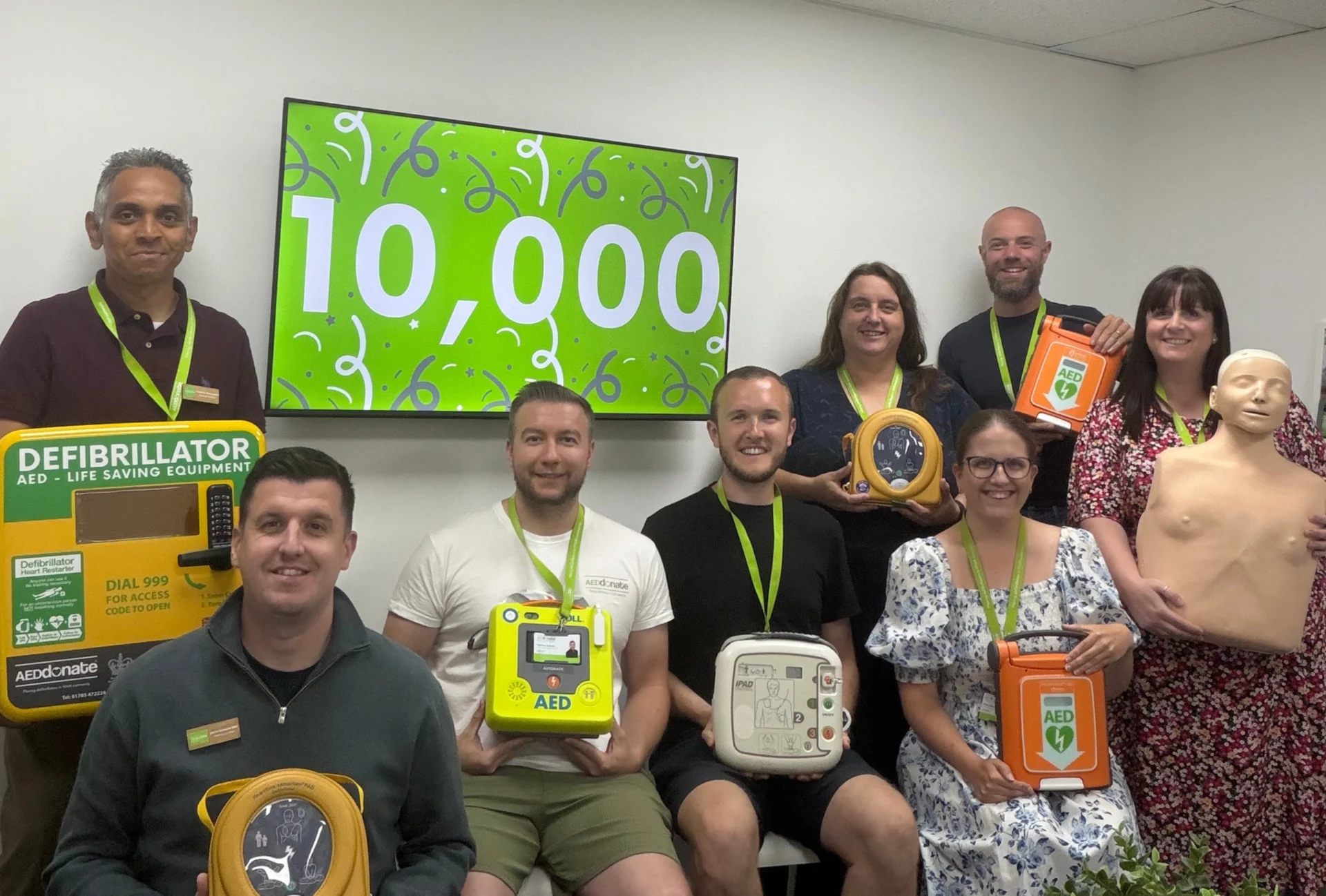 AEDdonate celebrating 10,000 installations